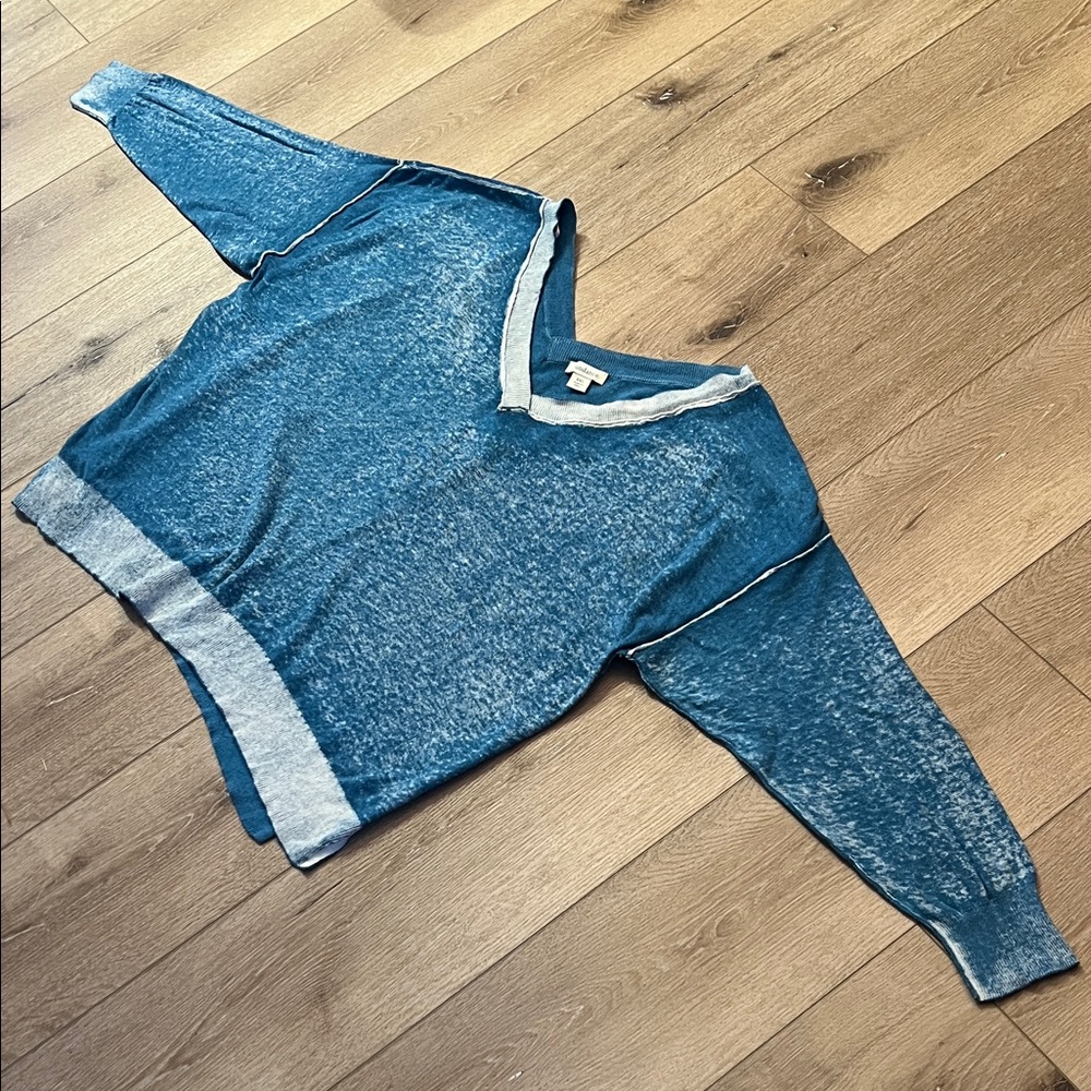 Sundance ~ aqua blue v neck distressed lightweight sweater, great condition!